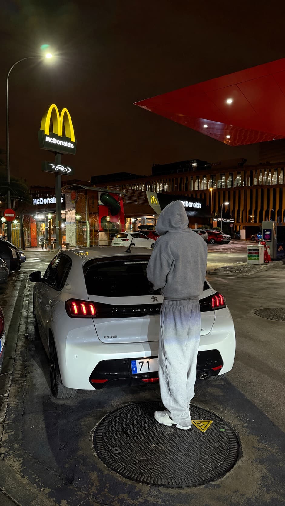 Peugeot → Lamborghini avant
